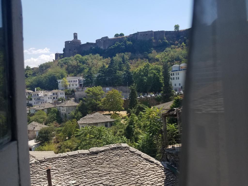 Lori'S Traditional House Gjirokastra Zewnętrze zdjęcie