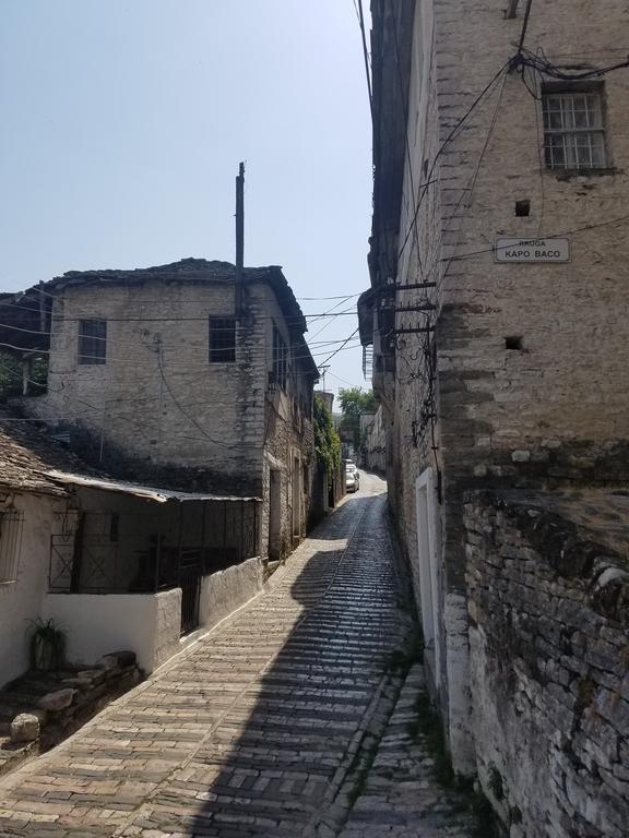 Lori'S Traditional House Gjirokastra Zewnętrze zdjęcie
