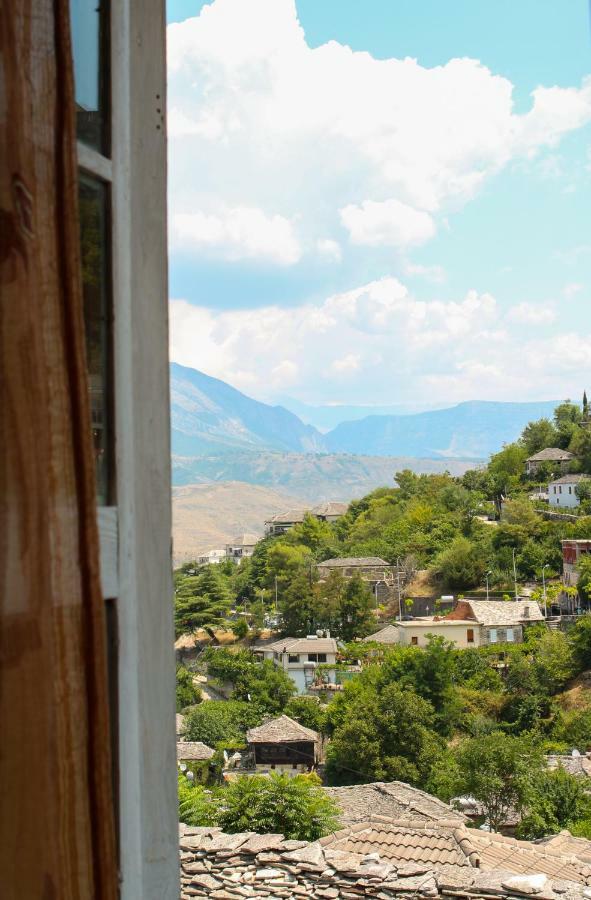 Lori'S Traditional House Gjirokastra Zewnętrze zdjęcie