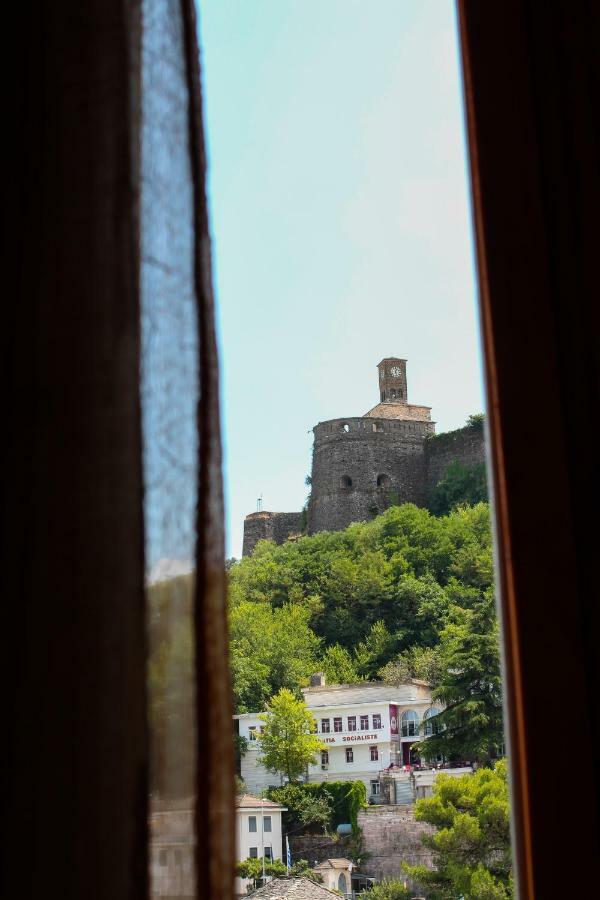 Lori'S Traditional House Gjirokastra Zewnętrze zdjęcie